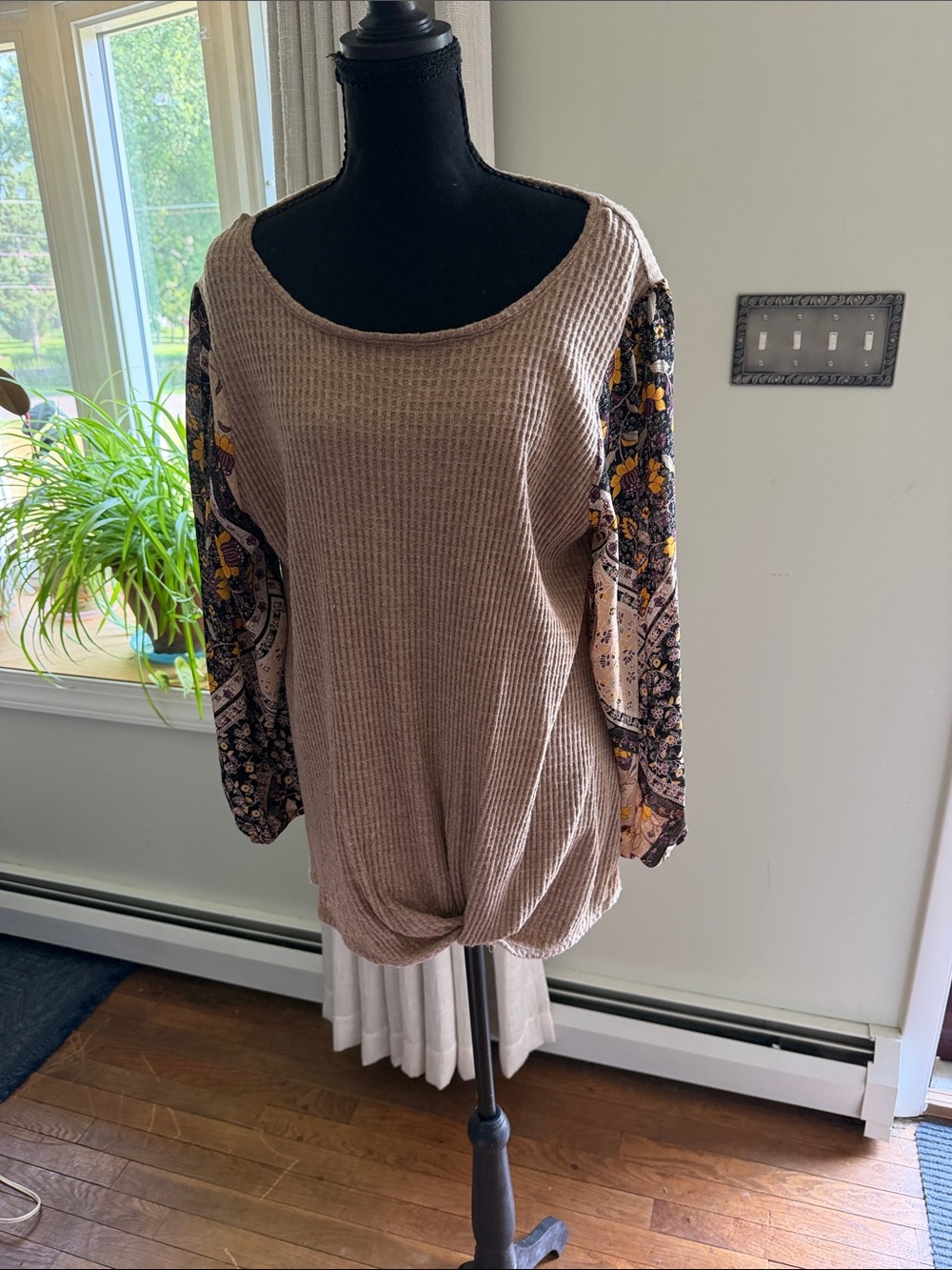 AGB Women's Taupe Ribbed Top with Floral Sleeve NWOT